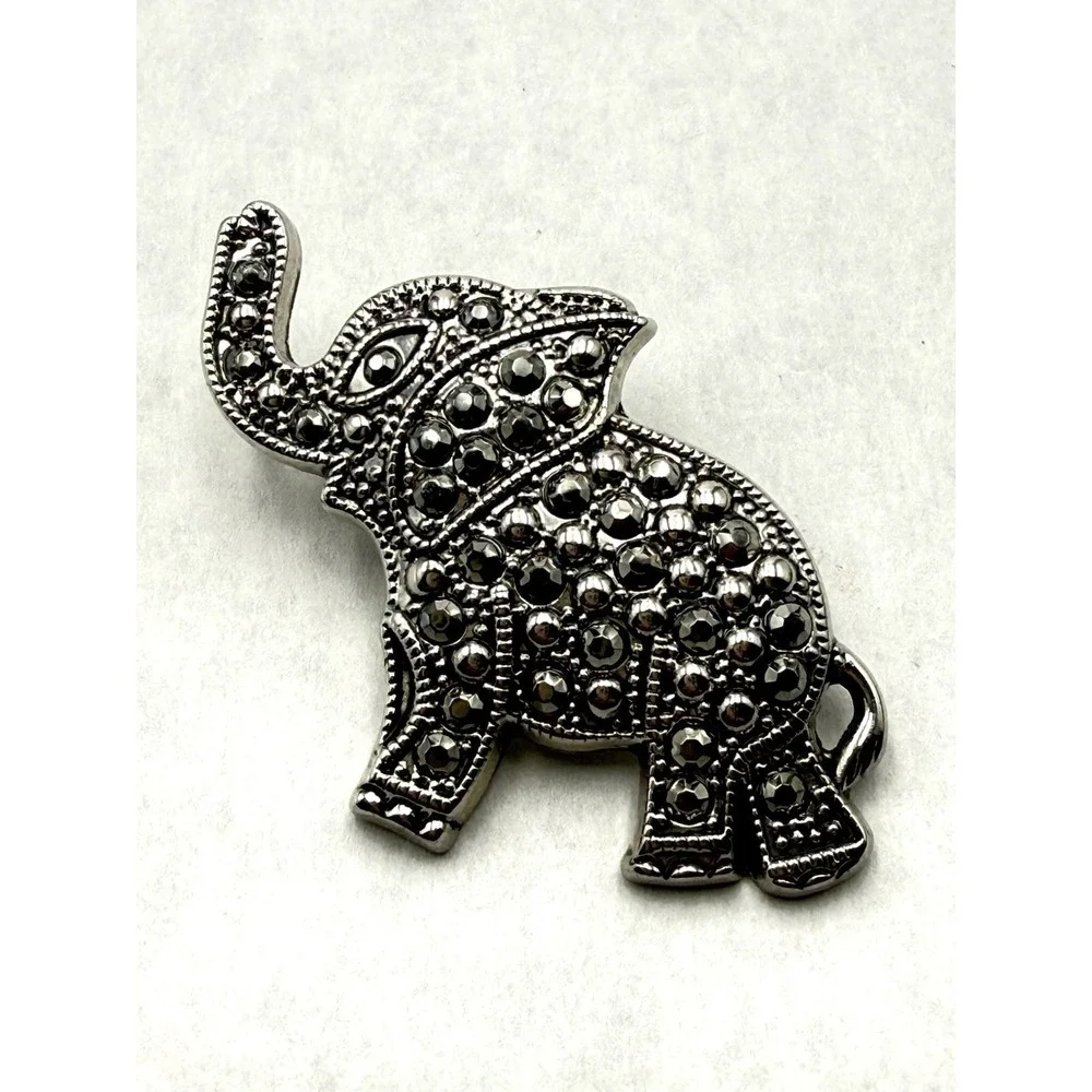 Vintage Elephant Brooch Silver Tone Marcasite Style Animal Pin‎ Good Luck